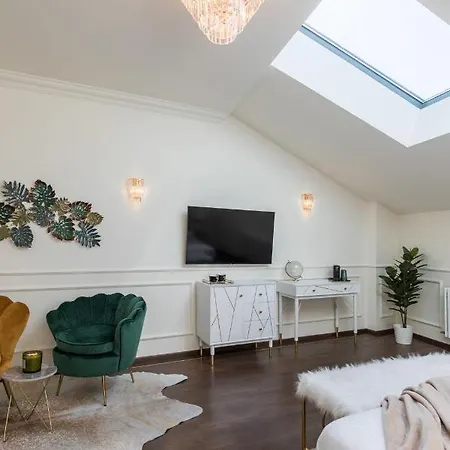 Holt Old Town Luxury 2* Bucharest