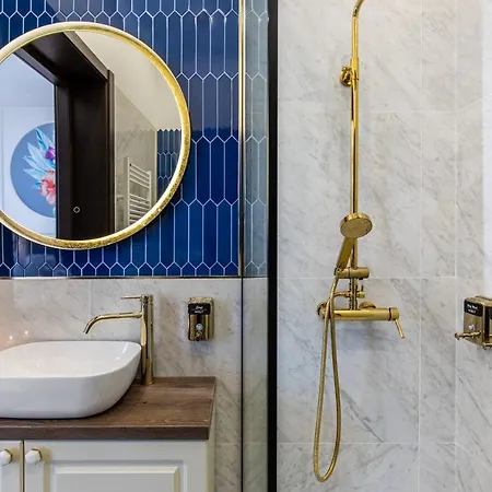 Inn Holt Old Town Luxury