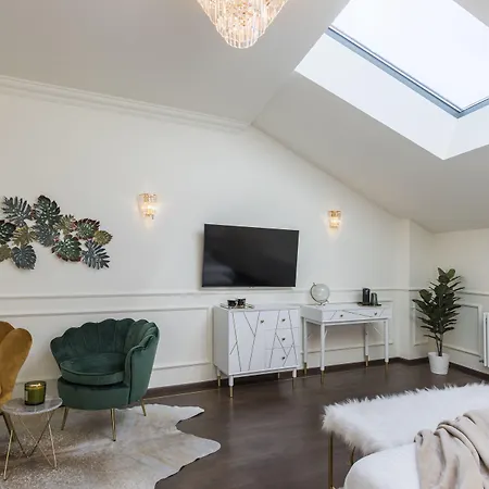 Old Town Luxury Zajazd 2*