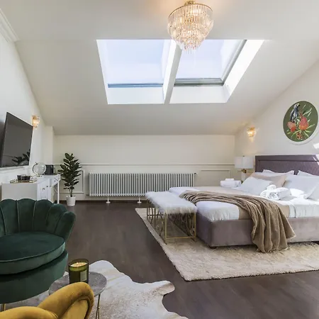 Herberg Old Town Luxury Boekarest