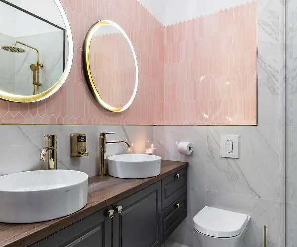 Old Town Luxury Мініготель Бухарест