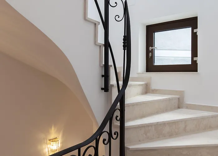 Old Town Luxury 2*