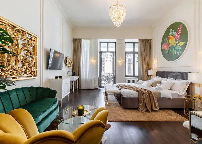 Old Town Luxury Мініготель Бухарест
