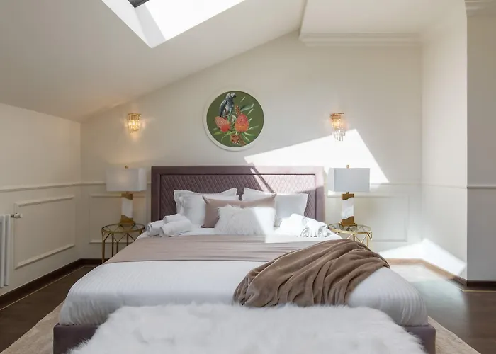 Old Town Luxury Мініготель