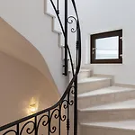 Old Town Luxury 2*