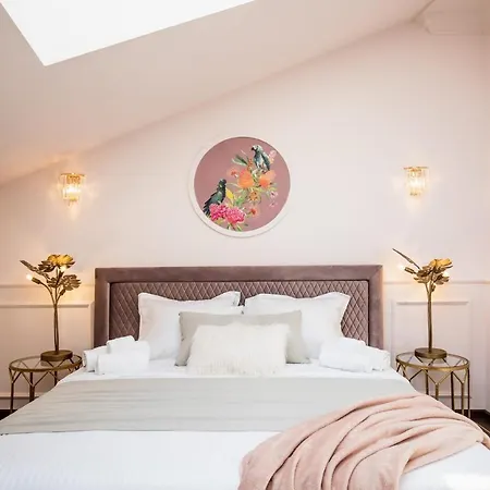 Old Town Luxury Herberg Boekarest