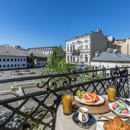 Herberg Old Town Luxury Boekarest
