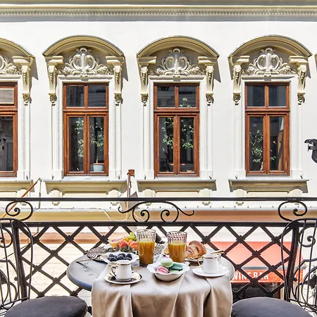 Old Town Luxury 2* Boekarest