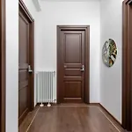 Old Town Luxury 2*