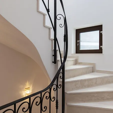 Old Town Luxury 2*